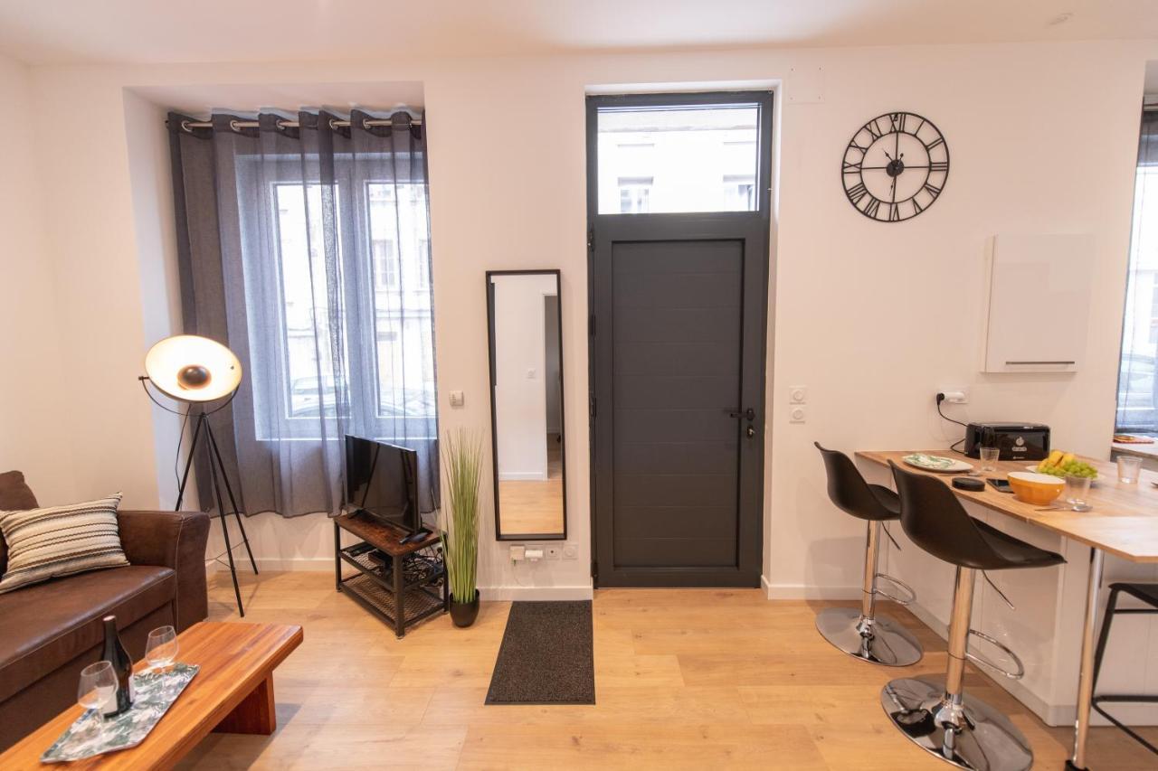 Kasa Loft Centre 2 - Wifi Et Tv - Confortable Et Stationnement Gratuit A Proximite แซงต์-เอเตียน ภายนอก รูปภาพ